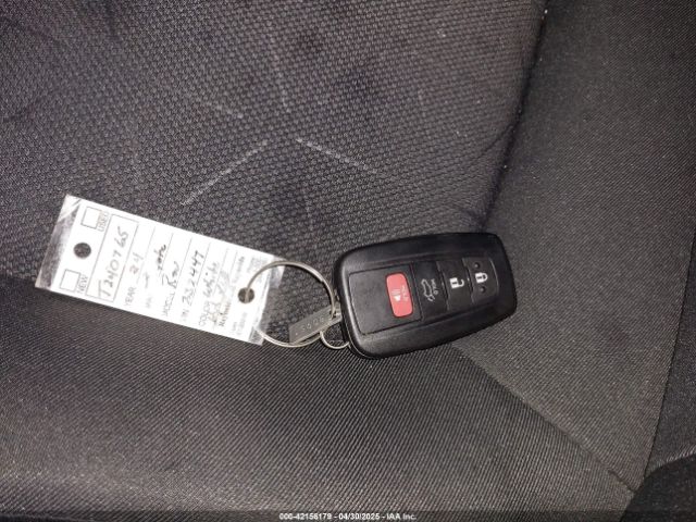 JTMRWRFV1RD232447 Toyota Rav4 Hybrid Xle