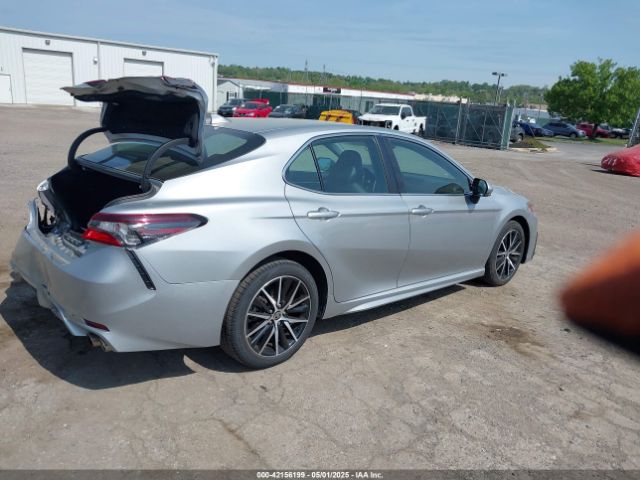 4T1G11BK4MU033349 Toyota Camry Se Awd