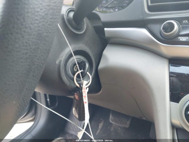 5NPD84LFXKH403877 Hyundai ELANTRA SEL