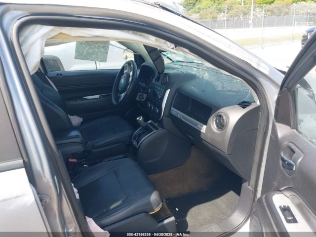 1C4NJDEB9GD709159 Jeep Compass High Altitude Edition