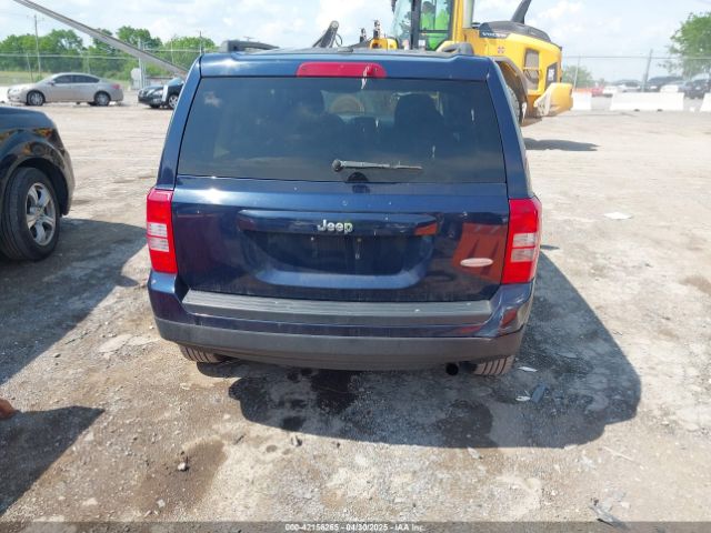 1C4NJPFB9GD812128 Jeep Patriot Latitude