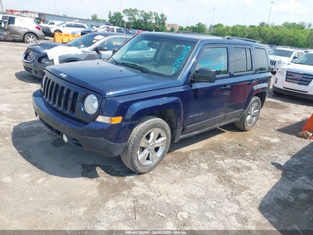 1C4NJPFB9GD812128 Jeep Patriot Latitude