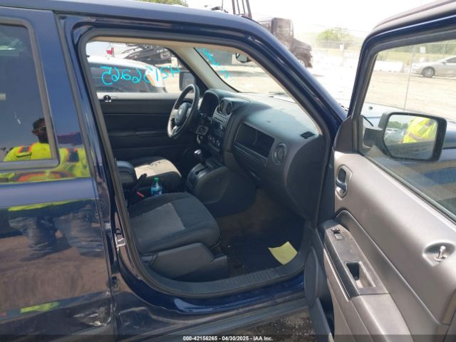 1C4NJPFB9GD812128 Jeep Patriot Latitude