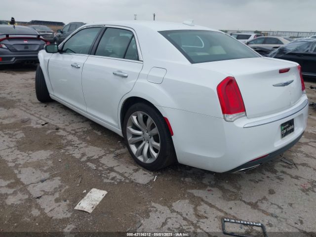 2019 CHRYSLER 300 2C3CCAEG1KH536281 Photo 2