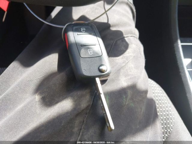 1VWAT7A31HC075505 Volkswagen Passat 1.8t S