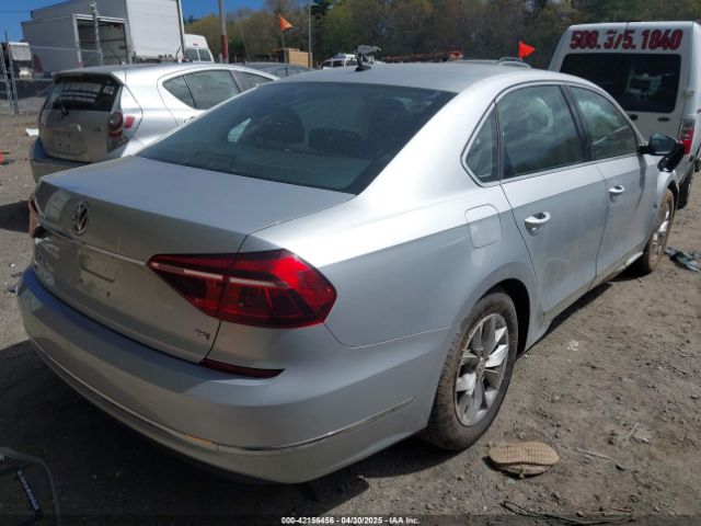 1VWAT7A31HC075505 Volkswagen Passat 1.8t S