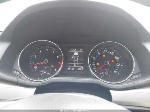 1VWAT7A31HC075505 Volkswagen Passat 1.8t S