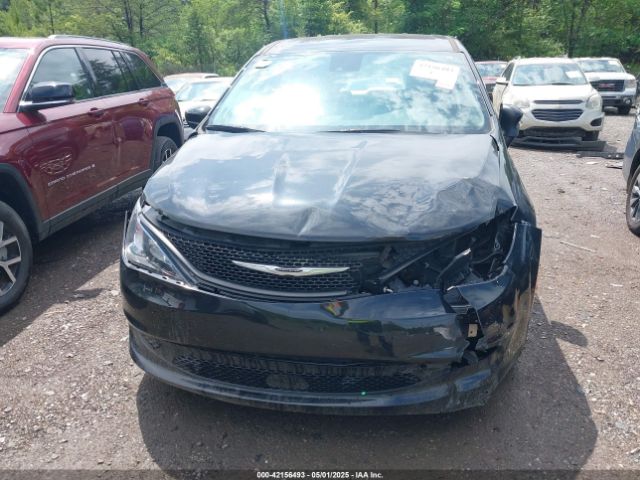 2C4RC1CG9NR126478 Chrysler Voyager Lx