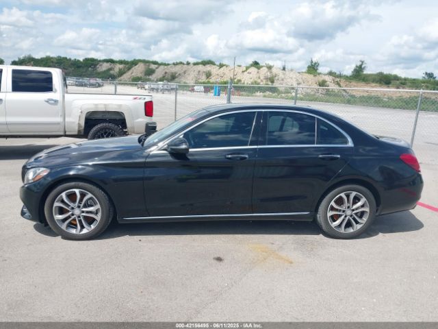 55SWF4JB3HU186757 Mercedes-Benz C 300 Luxury/sport