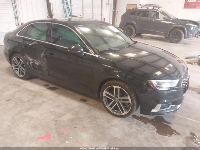2019 AUDI A3 WAUAUGFF5K1010952 Photo 0