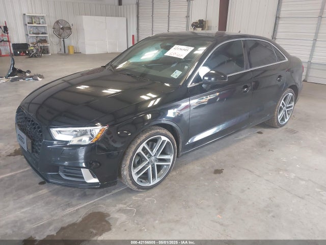 2019 AUDI A3 WAUAUGFF5K1010952 Photo 1
