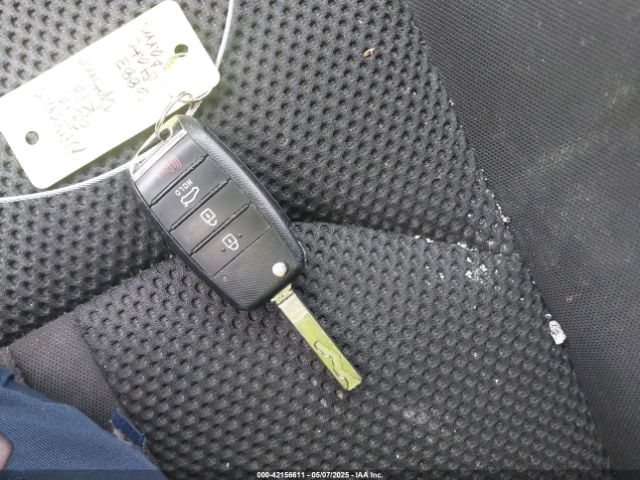 5XXGT4L38KG283588 KIA Optima Lx