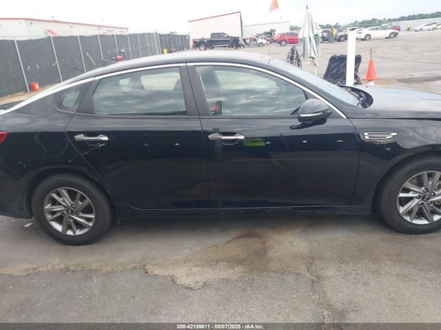 5XXGT4L38KG283588 KIA Optima Lx