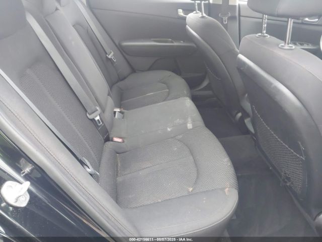 5XXGT4L38KG283588 KIA Optima Lx