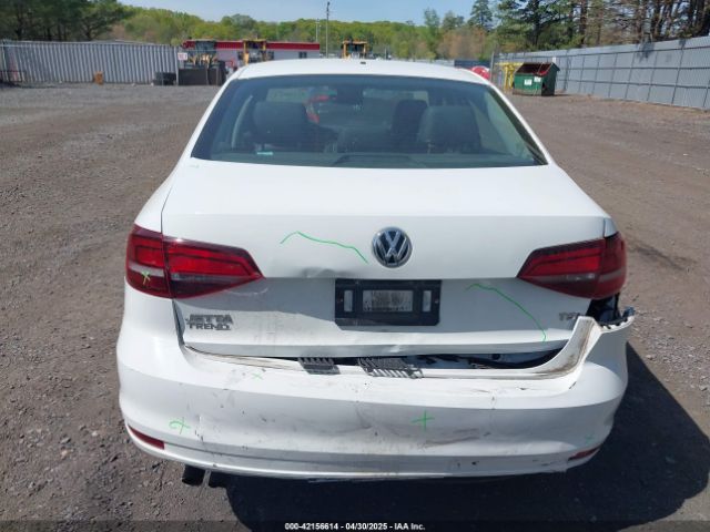 3VWDB7AJ0JM207494 Volkswagen Jetta 1.4t Se/1.4t Wolfsburg Edition