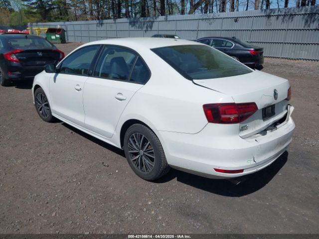 3VWDB7AJ0JM207494 Volkswagen Jetta 1.4t Se/1.4t Wolfsburg Edition