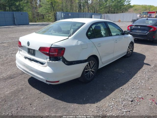 3VWDB7AJ0JM207494 Volkswagen Jetta 1.4t Se/1.4t Wolfsburg Edition