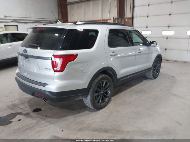 Ford EXPLORER XLT 2018 1FM5K8D82JGC46941 Image 4