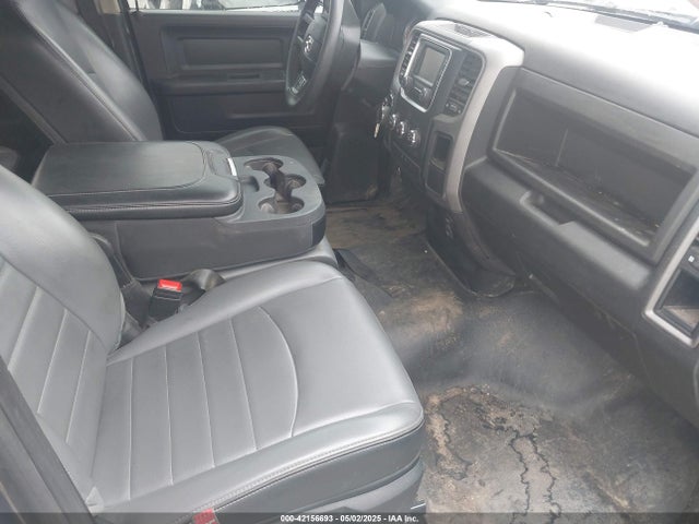 1C6RR6FG9NS222835 RAM 1500 Classic Tradesman  4x2 6'4 Box