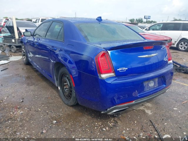 2018 CHRYSLER 300 2C3CCABG9JH269507 Photo 2