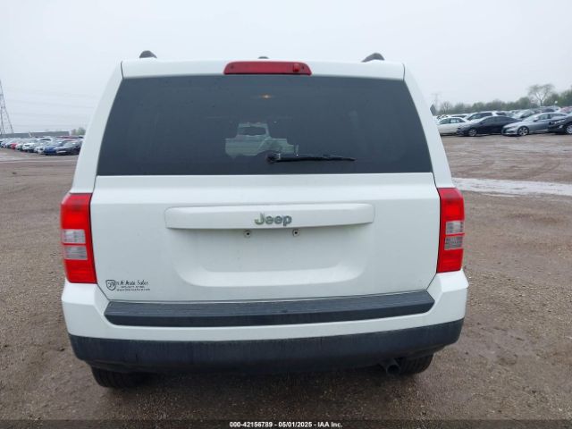 1C4NJPBA1GD547010 Jeep Patriot Sport