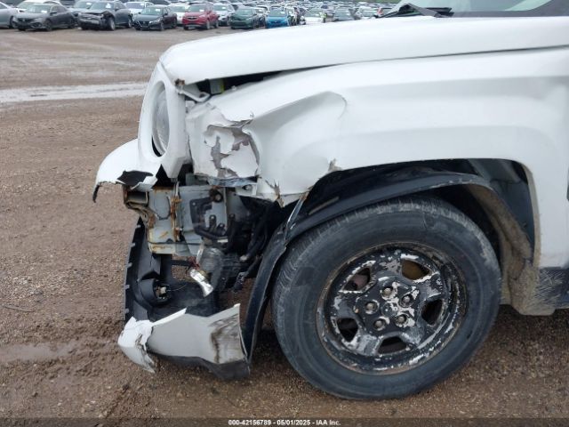 1C4NJPBA1GD547010 Jeep Patriot Sport