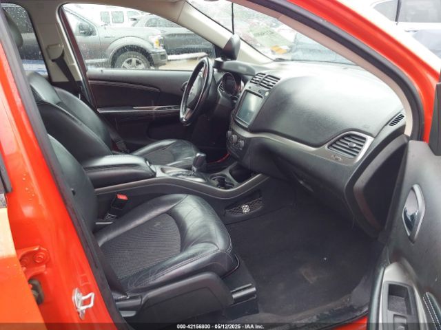 3C4PDCGB5KT868612 Dodge Journey Crossroad