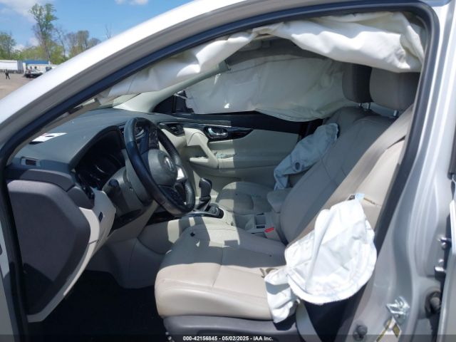 JN1BJ1CR5JW210830 Nissan Rogue Sport Sl