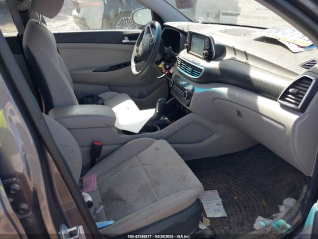 KM8J2CA49MU390950 Hyundai TUCSON SE