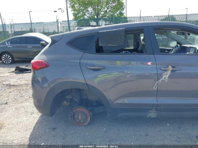KM8J2CA49MU390950 Hyundai TUCSON SE