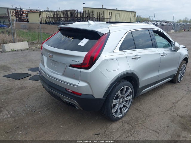2019 CADILLAC XT4 1GYFZDR42KF117473 Photo 3