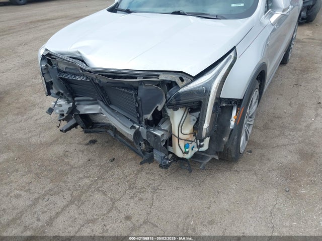 2019 CADILLAC XT4 1GYFZDR42KF117473 Photo 5