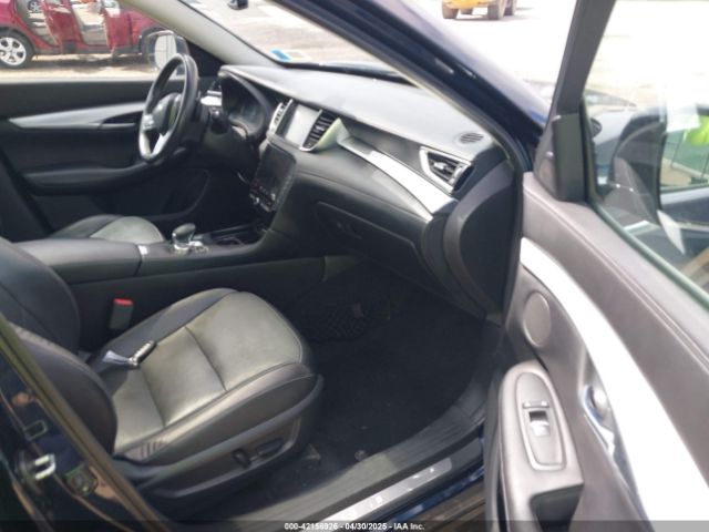 3PCAJ5M37KF116903 Infiniti Qx50 Essential