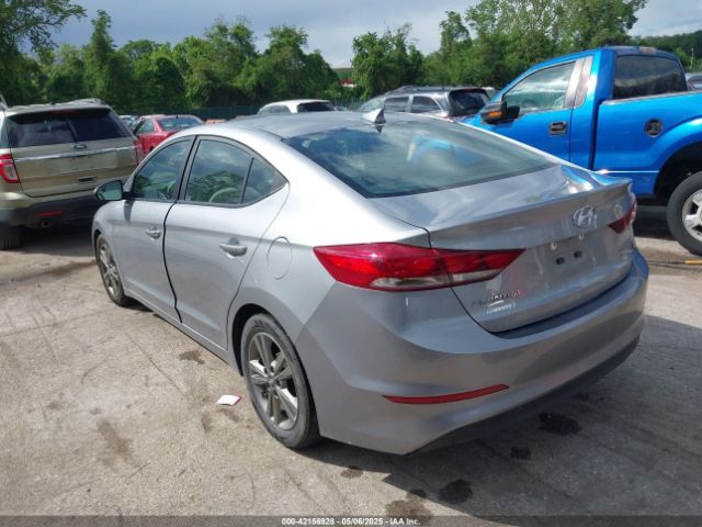 5NPD84LFXHH158569 Hyundai ELANTRA SE