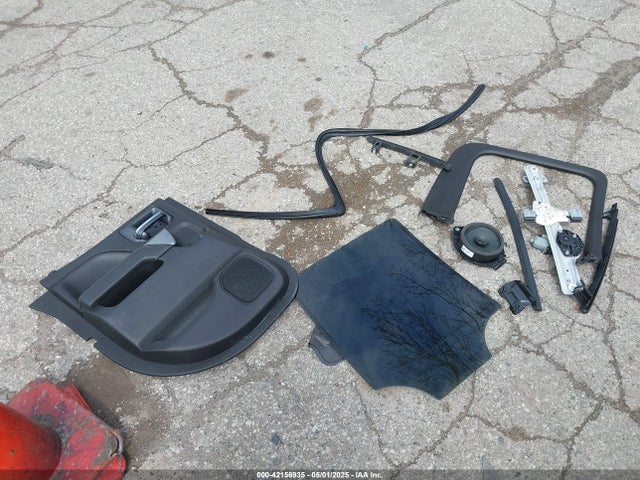 1GCVKREH8FZ225242 Chevrolet Silverado 1500 1lt