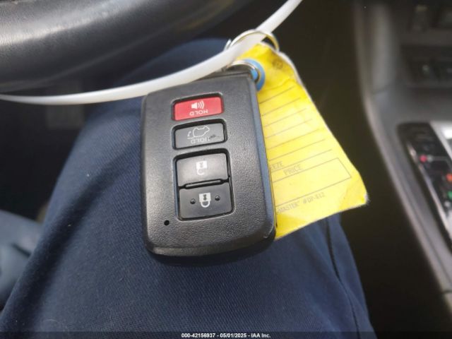 5TDKZRFH7JS546793 Toyota Highlander Xle
