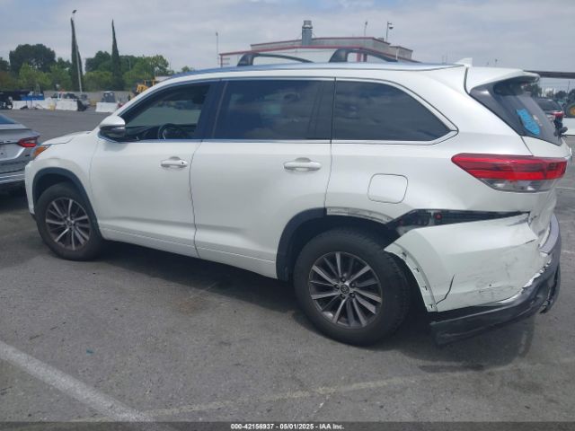 5TDKZRFH7JS546793 Toyota Highlander Xle