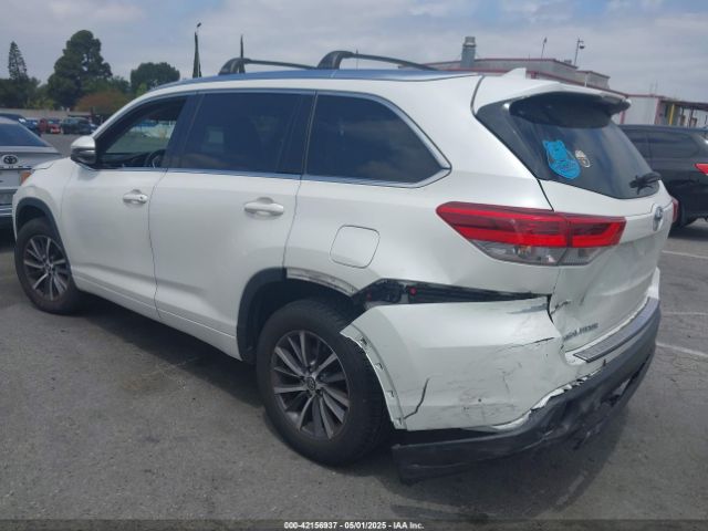 5TDKZRFH7JS546793 Toyota Highlander Xle