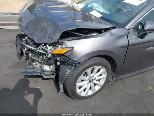 4T1B11HK1JU631928 Toyota CAMRY LE