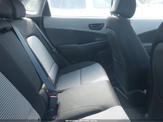 KM8K12AA3KU302852 Hyundai Kona Se