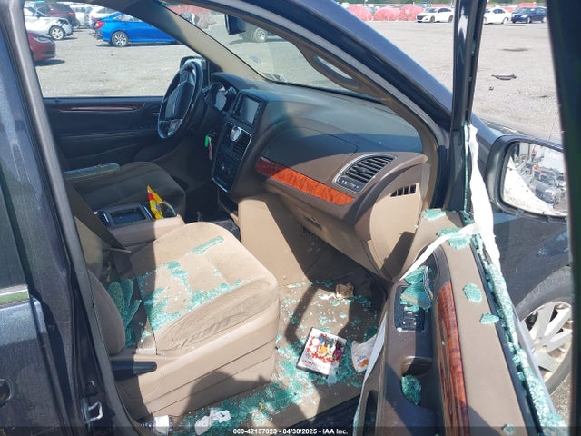 2C4RC1BG0ER461081 Chrysler Town & Country Touring