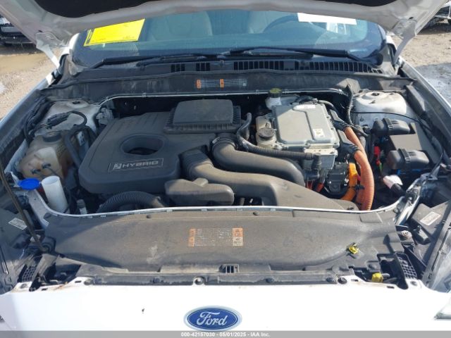 3FA6P0RU2JR246812 Ford Fusion Hybrid Titanium
