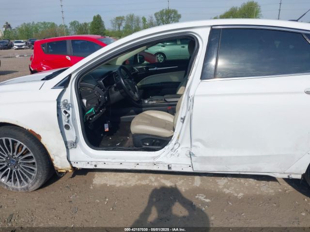 3FA6P0RU2JR246812 Ford Fusion Hybrid Titanium