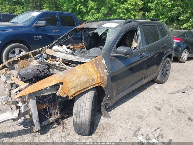 1C4PJLCS2EW300881 Jeep Cherokee Altitude