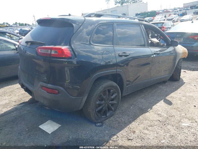 1C4PJLCS2EW300881 Jeep Cherokee Altitude