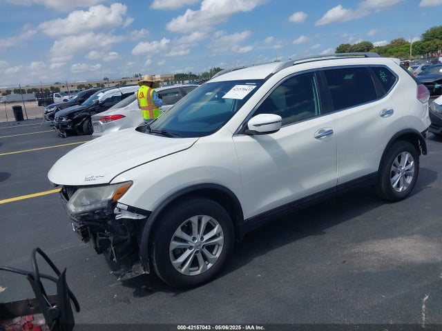 Nissan ROGUE SV 2015 5N1AT2MV9FC871026 Image 2