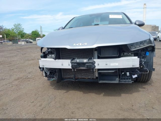 5XXG14J21NG122942 KIA K5 LXS
