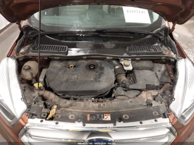 1FMCU0J95HUA38807 Ford Escape Titanium