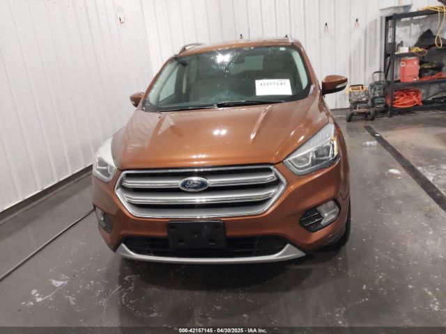 1FMCU0J95HUA38807 Ford Escape Titanium