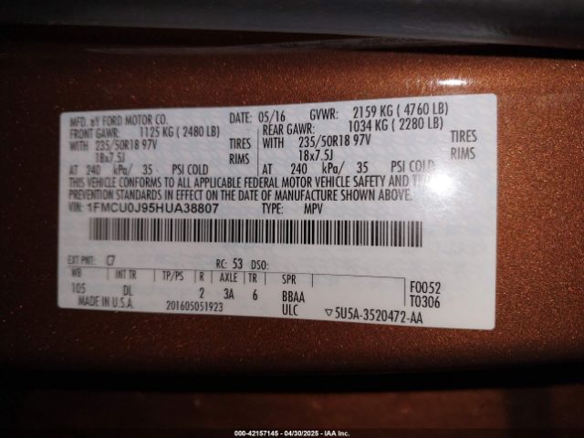 1FMCU0J95HUA38807 Ford Escape Titanium